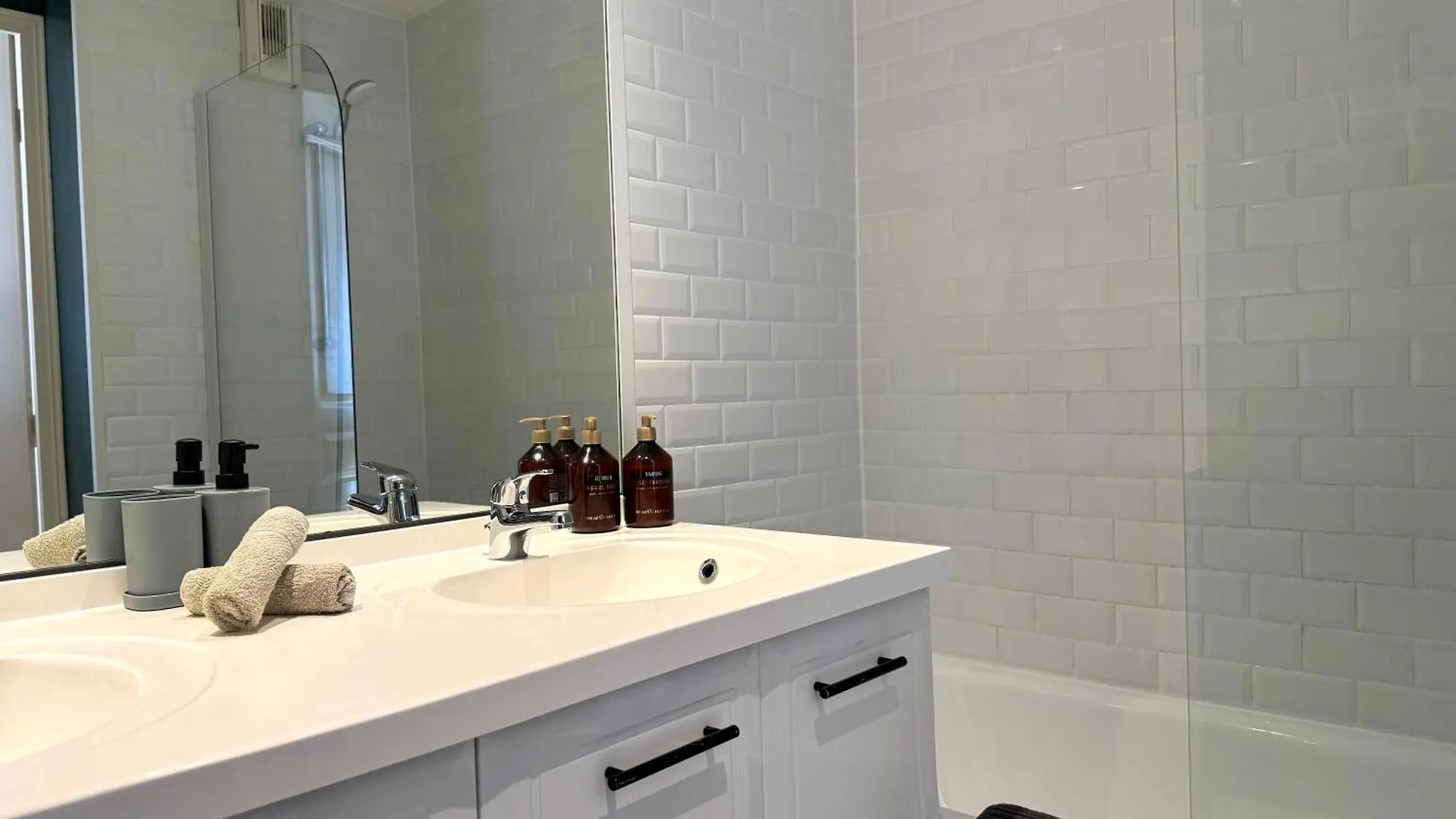 Le Tete Dor, Bnbconciergerie Villeurbanne 0*,